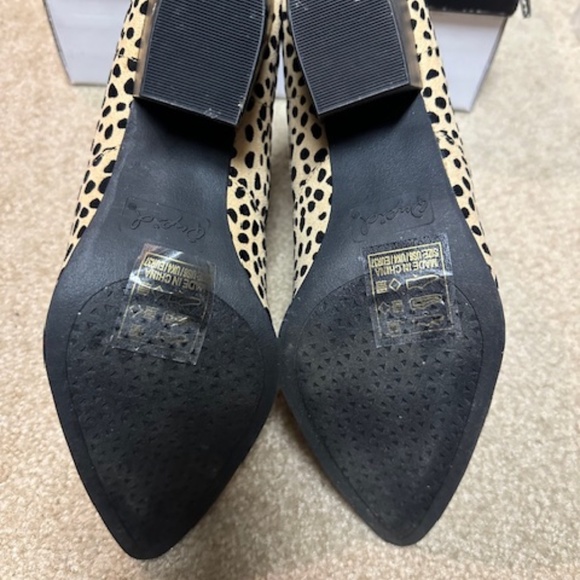 NIB QUPID LEOPARD CHEETAH FAUX FUR SHORT BOOTIE SIZE 6 - Picture 3 of 6